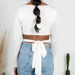 Long sleeve tie back top!